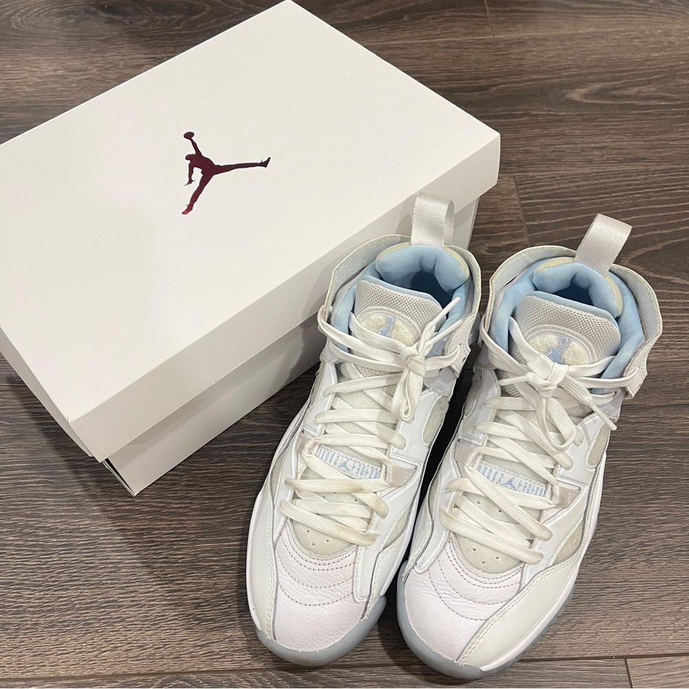 Nike wmns jumpman two trey